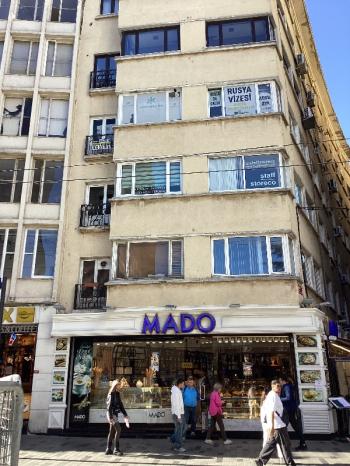 İSTİKLAL CD.‘NIN KALBİNDE KİRALIK OFİS & İŞYERİ