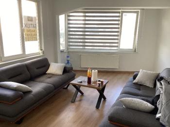 İSTİKLAL CD.‘NIN KALBİNDE KİRALIK OFİS & İŞYERİ