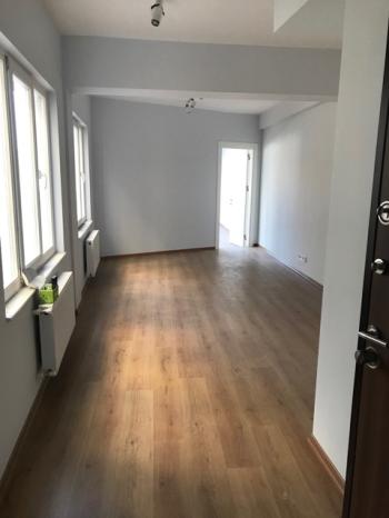 İSTİKLAL CD.‘NIN KALBİNDE KİRALIK OFİS & İŞYERİ