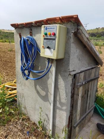 Foça Bağarası Yol Cepheli Satılık Tarla 