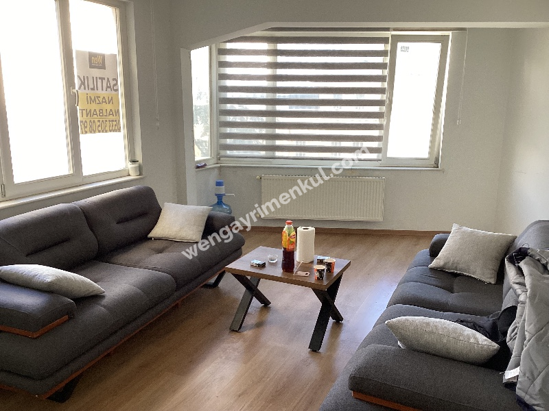 İSTİKLAL CD.‘NIN KALBİNDE KİRALIK OFİS & İŞYERİ