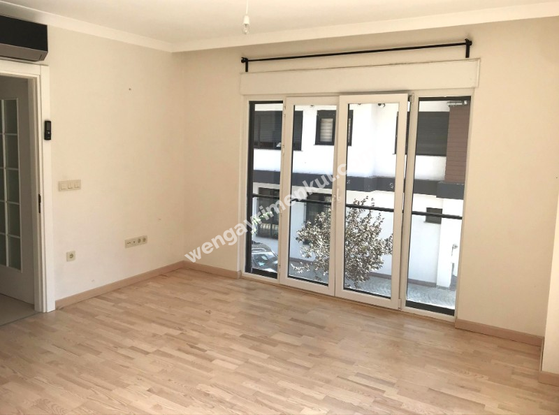 KOZYATAĞI ŞENESENEVLER MİNİBÜS CADDESİ 1.PARALEL FORSA SK 2+1