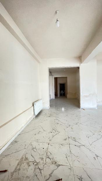 Güvenay - Çorum Mehmet Akif Ersoy 1. Cadde Üzeri Kiralık Dükkan  