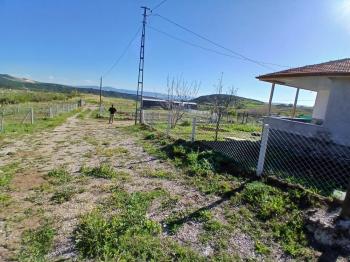 GÜVENAY - ÇORUM BARAJI KUZEYİ 320 M² SATILIK BAHÇE