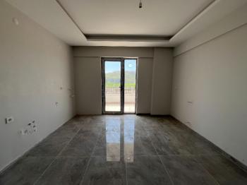 KAHVECİOĞLU EMLAK'DAN YEŞİLYURT MAH SATILIK DAİRE 4+1