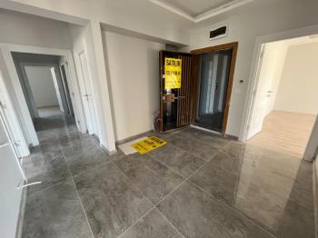 KAHVECİOĞLU EMLAK'DAN YEŞİLYURT MAH SATILIK DAİRE 4+1