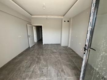 KAHVECİOĞLU EMLAK'DAN YEŞİLYURT MAH SATILIK DAİRE 4+1