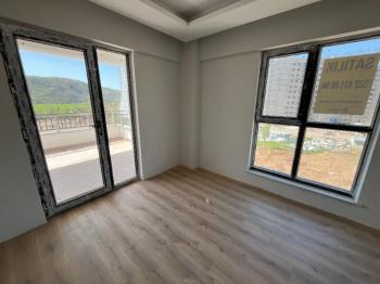 KAHVECİOĞLU EMLAK'DAN YEŞİLYURT MAH SATILIK DAİRE 4+1