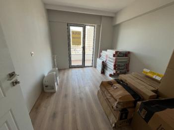 KAHVECİOĞLU EMLAK'DAN YEŞİLYURT MAH SATILIK DAİRE 4+1