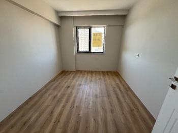 KAHVECİOĞLU EMLAK'DAN YEŞİLYURT MAH SATILIK DAİRE 4+1