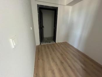 KAHVECİOĞLU EMLAK'DAN YEŞİLYURT MAH SATILIK DAİRE 4+1