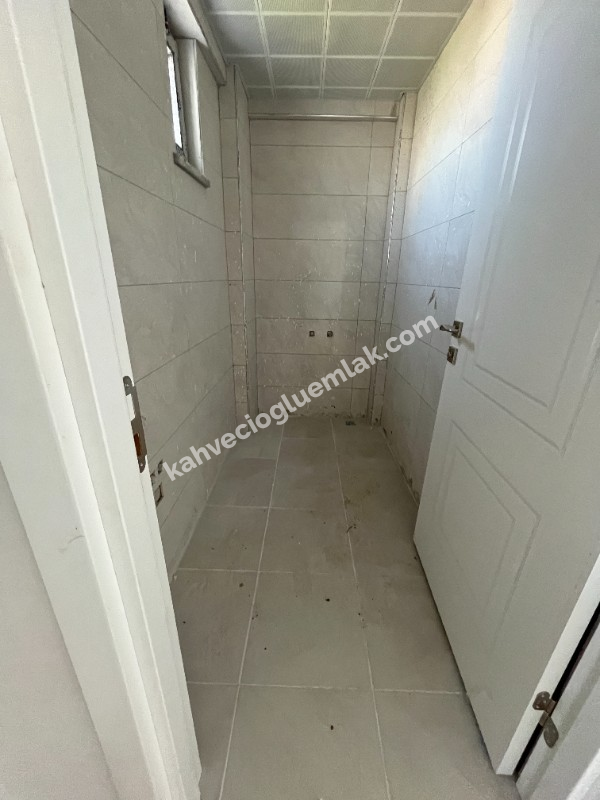KAHVECİOĞLU EMLAK'DAN YEŞİLYURT MAH SATILIK DAİRE 4+1