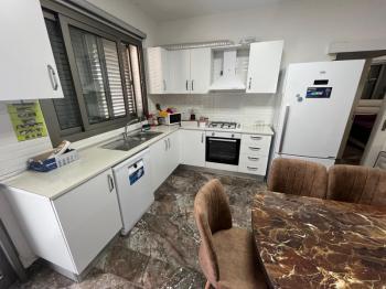 LEFKOŞA KÜÇÜK KAYMAKLI BÖLGESİNDE SATILIK FULL EŞYALI  DAİRE 