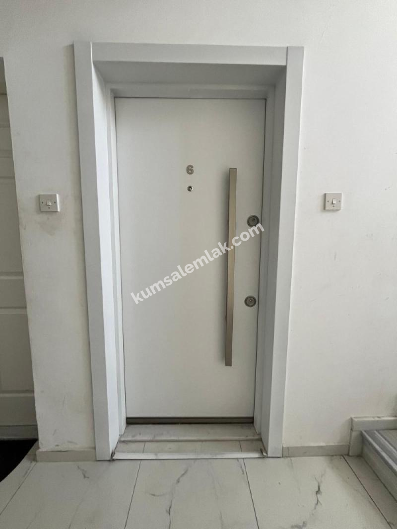 LEFKOŞA KÜÇÜK KAYMAKLI BÖLGESİNDE SATILIK FULL EŞYALI  DAİRE 