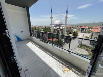 AFYON ÜÇOK EMLAKTAN KANLICA MAH SATILIK SIFIR GÜNEY CEPHE LÜX DAİRE