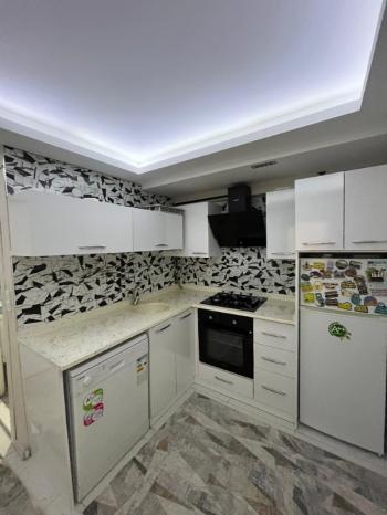 AFYON ÜÇOK EMLAKTAN KURTULUŞ CAD ÜZERİ KİRALIK EŞYALI LÜX DAİRE