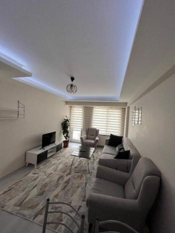AFYON ÜÇOK EMLAKTAN KURTULUŞ CAD ÜZERİ KİRALIK EŞYALI LÜX DAİRE