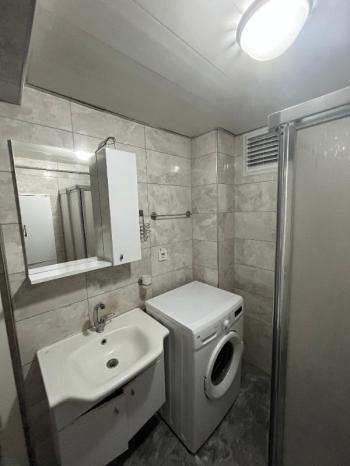 AFYON ÜÇOK EMLAKTAN KURTULUŞ CAD ÜZERİ KİRALIK EŞYALI LÜX DAİRE