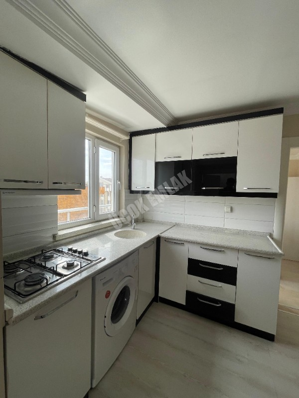 AFYON ÜÇOK EMLAKTAN ERENLER MAH SATILIK 3+0 DAİRE