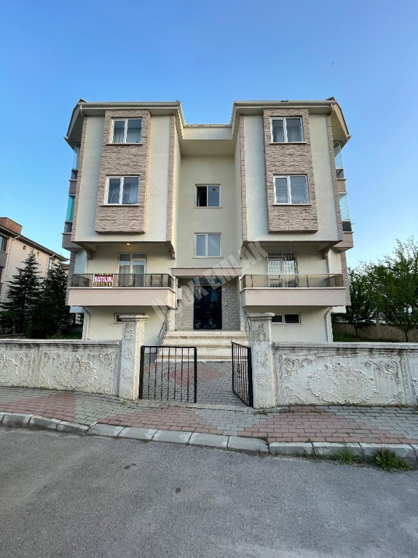 AFYON ÜÇOK EMLAKTAN KANLICA MAH SATILIK 2+1 BAKIMLI TEMİZ DAİRE
