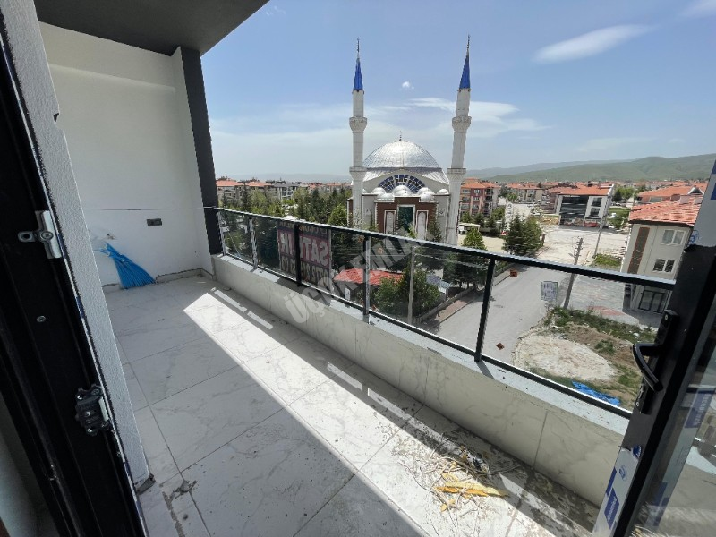 AFYON ÜÇOK EMLAKTAN KANLICA MAH SATILIK SIFIR GÜNEY CEPHE LÜX DAİRE