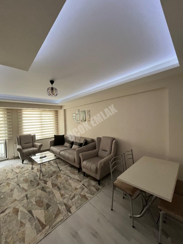 AFYON ÜÇOK EMLAKTAN KURTULUŞ CAD ÜZERİ KİRALIK EŞYALI LÜX DAİRE