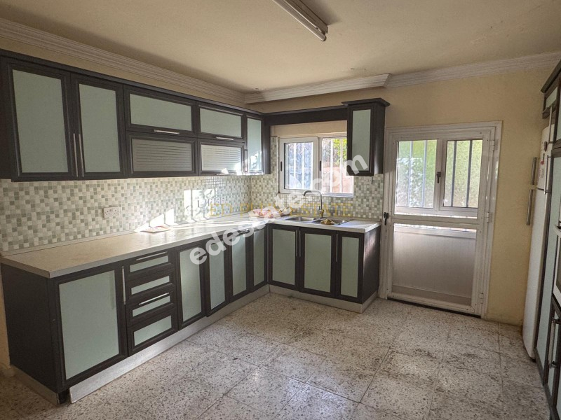 Lefkoşa Göçmenköy'de Bahçeli Eşyalı Kiralık 2+1 Dubleks Ev