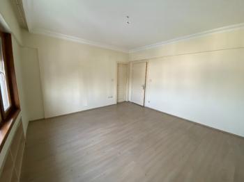 KARTAL, PETROL İŞ MH - YAKUTLAR SİTESİ , 3 + 1, NET 120 M², ELEKTRİKLİ ARAÇ ŞARJ İSTASYONLU KİRALIK DAİRE