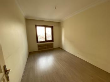 KARTAL, PETROL İŞ MH - YAKUTLAR SİTESİ , 3 + 1, NET 120 M², ELEKTRİKLİ ARAÇ ŞARJ İSTASYONLU KİRALIK DAİRE