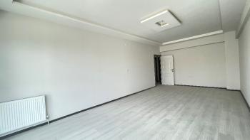 Güvenay - Çorum Cengiz Topel Caddesi Üzeri Satılık 3+1 Daire 