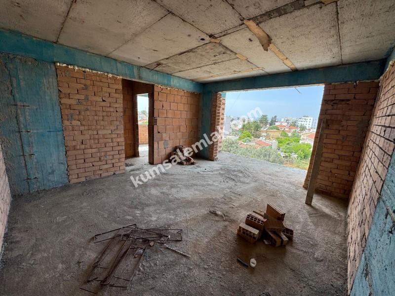 MAĞUSA BÖLGESİNDE MERKEZİ KONUMDA SATILIK YENİ SIFIR 2+1 DAİRE