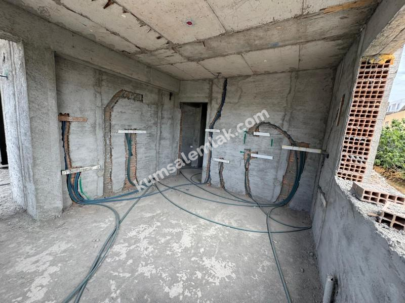 MAĞUSA BÖLGESİNDE MERKEZİ KONUMDA SATILIK YENİ SIFIR 2+1 DAİRE