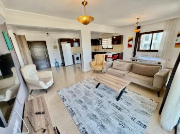 Girne Merkezde Full Eşyalı Deniz Manzaralı 2+1 Kiralık Daireler 