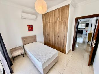Girne Merkezde Full Eşyalı Deniz Manzaralı 2+1 Kiralık Daireler 