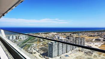 KKTC, İskele'de Muhteşem 5 Yıldızlı Otel ve Casino içerisinde, C Blok'ta 28 Kat, Önü kapanmaz Deniz Manzaralı, Masrafsız, Satılık 2+1 Daire.