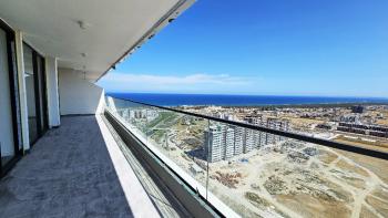 KKTC, İskele'de Muhteşem 5 Yıldızlı Otel ve Casino içerisinde, C Blok'ta 28 Kat, Önü kapanmaz Deniz Manzaralı, Masrafsız, Satılık 2+1 Daire.