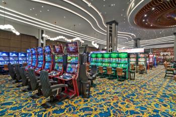 KKTC, İskele'de Muhteşem 5 Yıldızlı Otel ve Casino içerisinde, C Blok'ta 28 Kat, Önü kapanmaz Deniz Manzaralı, Masrafsız, Satılık 2+1 Daire.