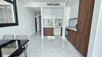 KKTC, İskele'de Muhteşem 5 Yıldızlı Otel ve Casino içerisinde, B Blok'ta 12 Kat, Büyük Balkonlu, Masrafsız, Satılık 1+1 Daire.