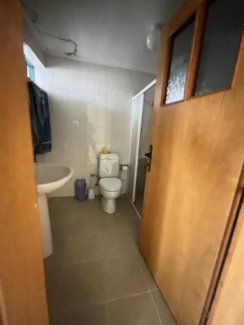 EMLAK HABERCİSİ' NDEN MUDANYA GÜZELYALI YALI MAH'DE SAHİLE 100 METRE DENİZ GÖRÜR 4.KAT 130 m2 ARA KAT 3+1 DAİRE
