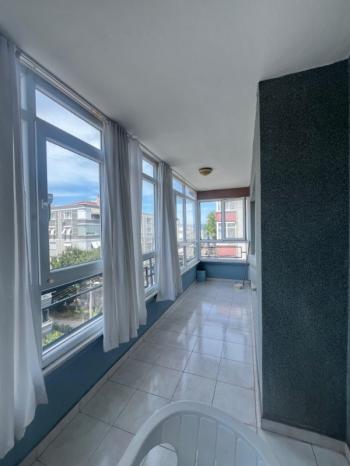 EMLAK HABERCİSİ' NDEN MUDANYA GÜZELYALI YALI MAH'DE SAHİLE 100 METRE DENİZ GÖRÜR 4.KAT 130 m2 ARA KAT 3+1 DAİRE