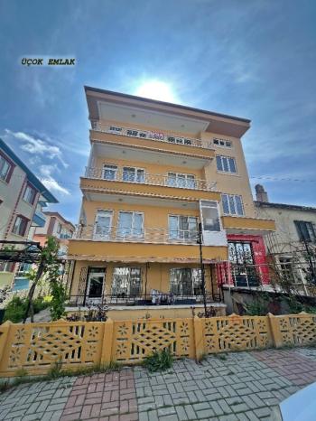AFYON ÜÇOK EMLAKTAN FATİH MAH SATILIK FIRSAT 3+1 DAİRE