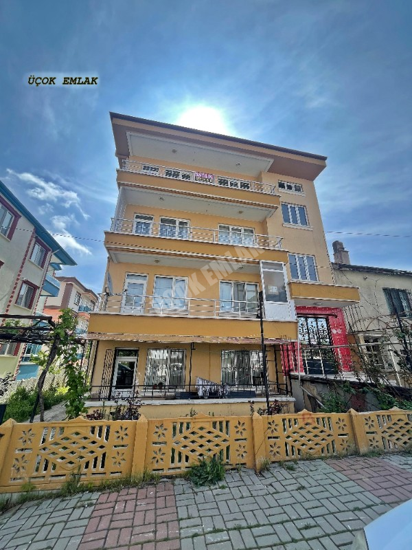 AFYON ÜÇOK EMLAKTAN FATİH MAH SATILIK FIRSAT 3+1 DAİRE