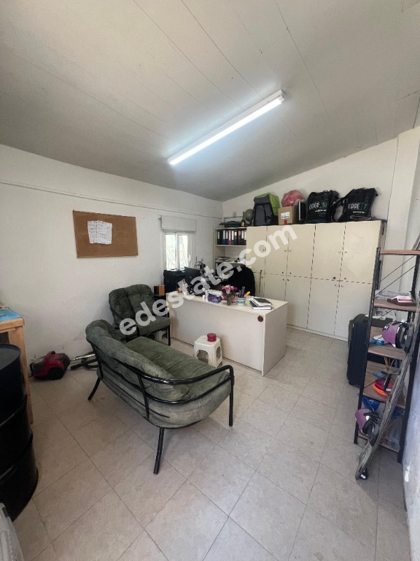 Lefkoşa Hapolat'ta Devren SATILIK MARKET+DEPO+ 2+1 DAİRE