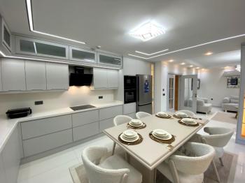 Didim Altınkumda Satılık 4+1 Eşyalı Villa