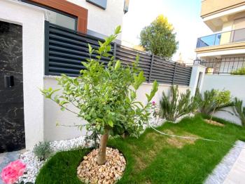 Didim Altınkumda Satılık 4+1 Eşyalı Villa