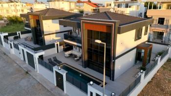 Didim Altınkumda Satılık 4+1 Eşyalı Villa