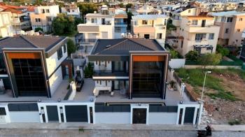 Didim Altınkumda Satılık 4+1 Eşyalı Villa