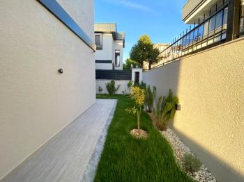 Didim Altınkumda Satılık 4+1 Eşyalı Villa
