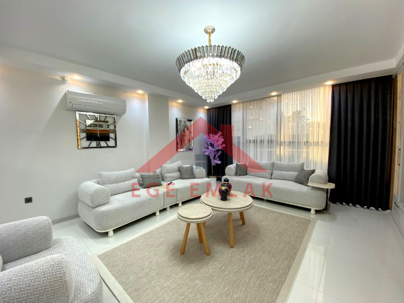 Didim Altınkumda Satılık 4+1 Eşyalı Villa