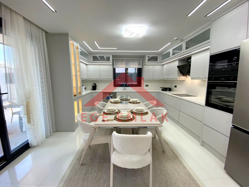 Didim Altınkumda Satılık 4+1 Eşyalı Villa